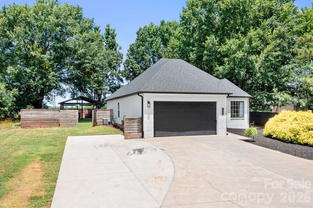 12601 Mayes Road, Huntersville, NC 28078