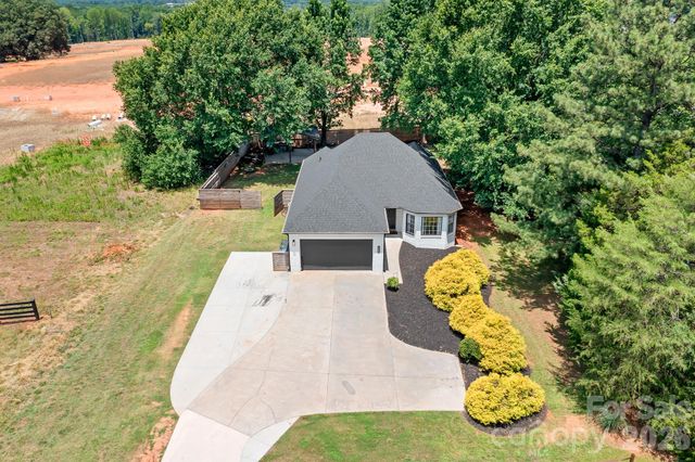 12601 Mayes Road, Huntersville, NC 28078