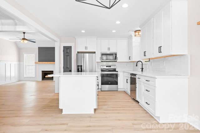 12601 Mayes Road, Huntersville, NC 28078