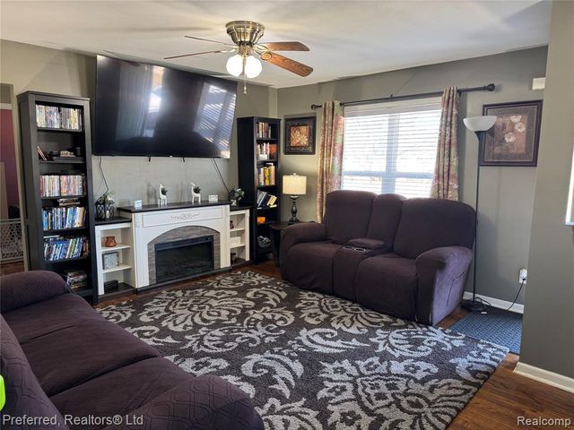 1124 Shirley Drive, Ypsilanti, MI 48198