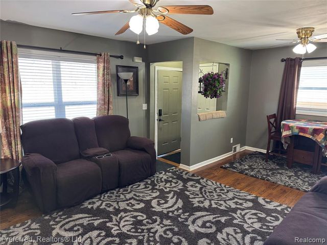 1124 Shirley Drive, Ypsilanti, MI 48198