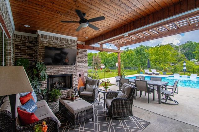 7750 S Shoreline Boulevard, Benton, AR 72019