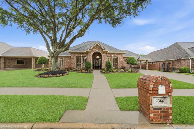 2314 E Lawther Drive, Deer Park, TX 77536