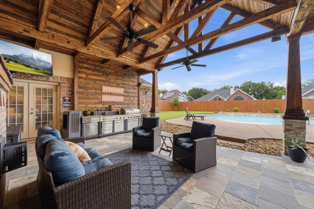 2314 E Lawther Drive, Deer Park, TX 77536