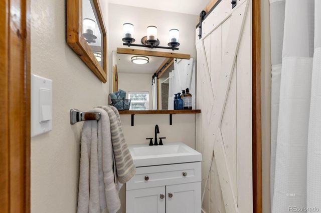 570 Rocky Ridge Road, Westcliffe, CO 81252