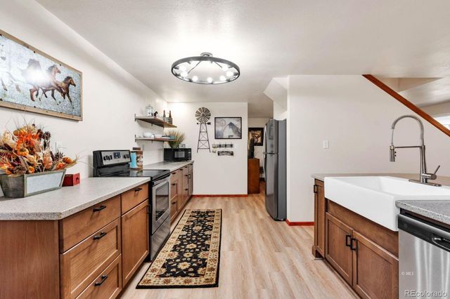 570 Rocky Ridge Road, Westcliffe, CO 81252