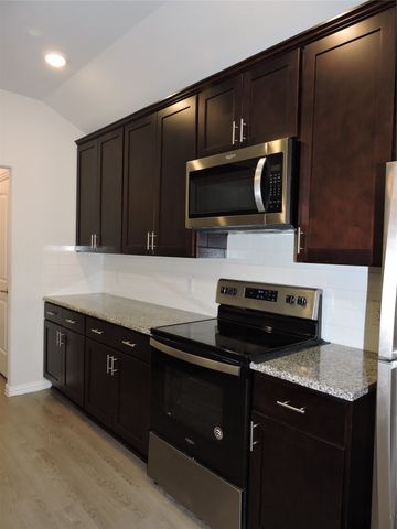 2100 Penn Street, Farmersville, TX 75442