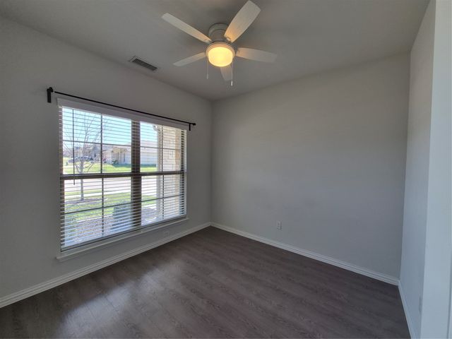 2100 Penn Street, Farmersville, TX 75442