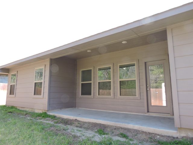 2100 Penn Street, Farmersville, TX 75442