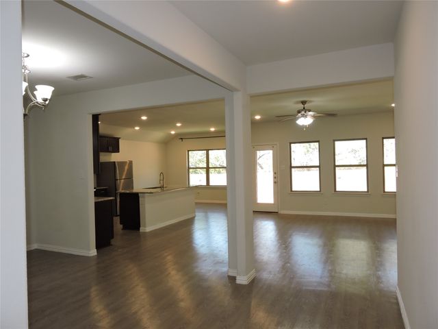 2100 Penn Street, Farmersville, TX 75442