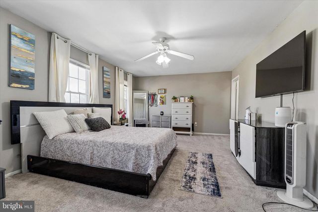 9 ARIEL DR, Mount Holly, NJ 08060