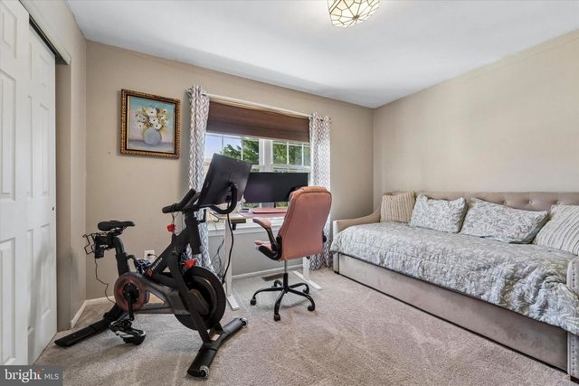 9 ARIEL DR, Mount Holly, NJ 08060