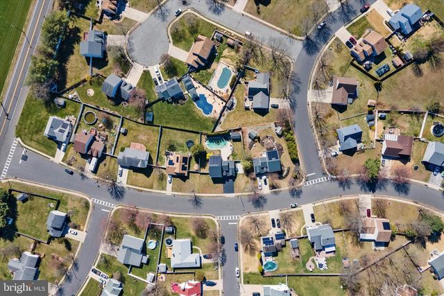 9 ARIEL DR, Mount Holly, NJ 08060