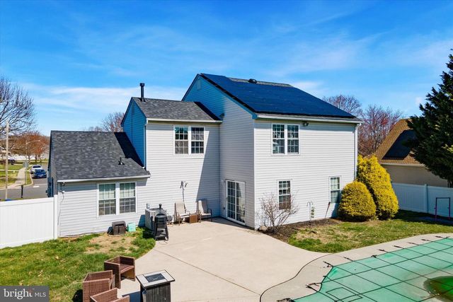 9 ARIEL DR, Mount Holly, NJ 08060