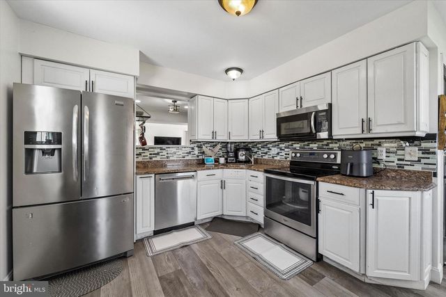 9 ARIEL DR, Mount Holly, NJ 08060