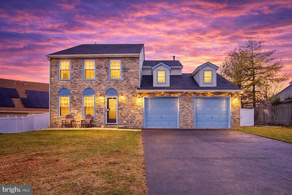 9 ARIEL DR, Mount Holly, NJ 08060