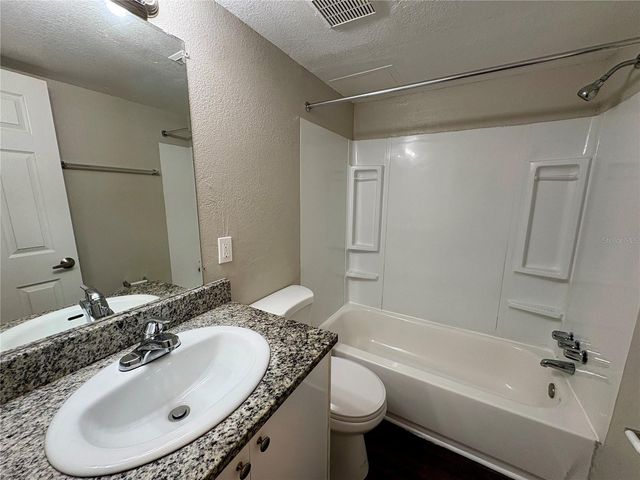 2005 5TH STREET W B, Bradenton, FL 34205
