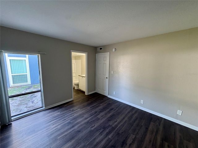 2005 5TH STREET W B, Bradenton, FL 34205