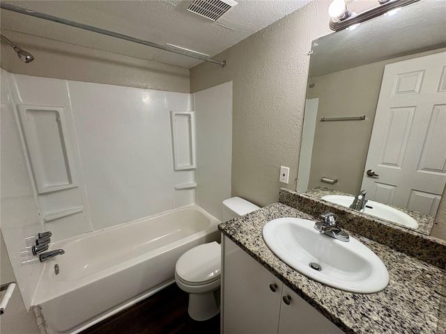 2005 5TH STREET W B, Bradenton, FL 34205
