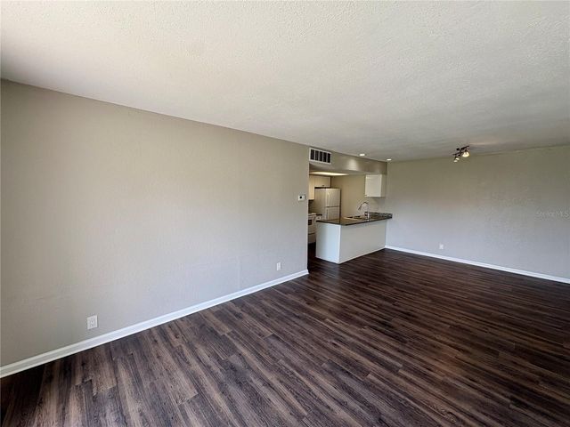 2005 5TH STREET W B, Bradenton, FL 34205