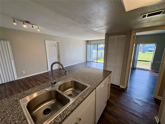 2005 5TH STREET W B, Bradenton, FL 34205