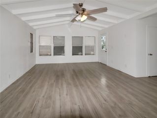 176 Barracuda Street A, Bayou Vista, TX 77563