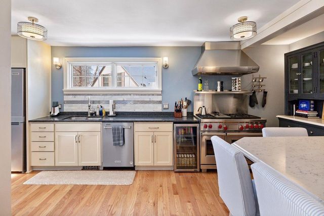 4058 Sunnyside Road, Edina, MN 55424