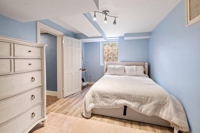 4058 Sunnyside Road, Edina, MN 55424