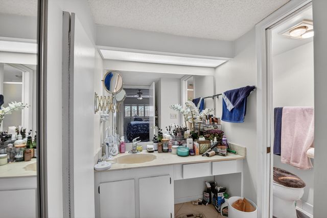 3326 Arcara Way, Greenacres, FL 33467