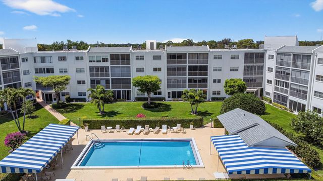 3326 Arcara Way, Greenacres, FL 33467