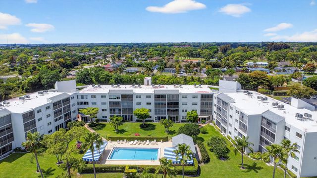 3326 Arcara Way, Greenacres, FL 33467