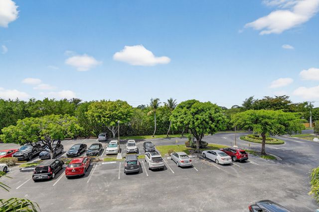 3326 Arcara Way, Greenacres, FL 33467