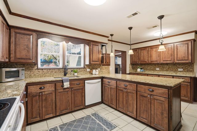 465 Woodland Terrace, Elloree, SC 29047