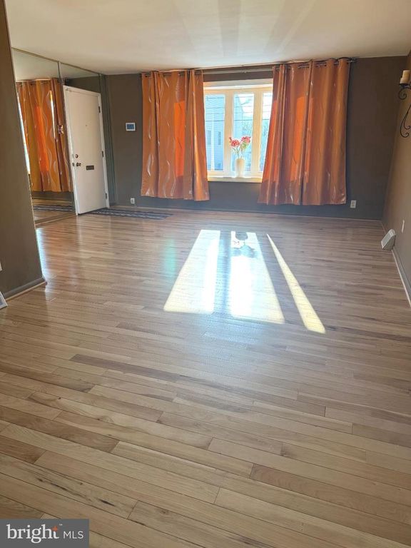 Image 6 of property listing at 503 BONSALL AVE, Lansdowne, PA 19050