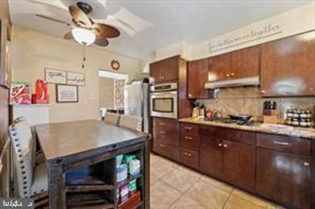 Image 9 of property listing at 503 BONSALL AVE, Lansdowne, PA 19050