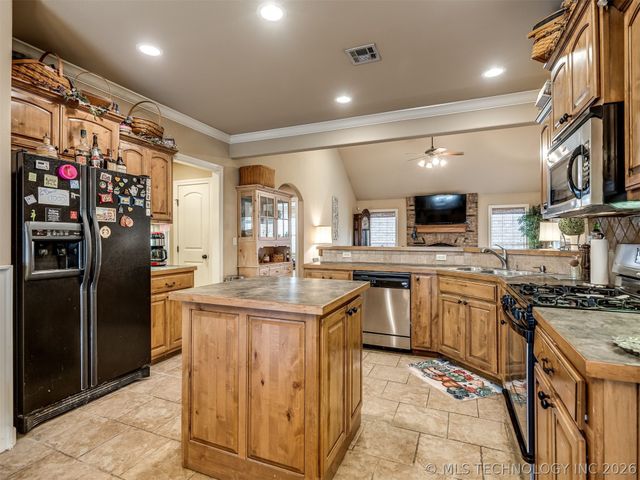 14355 S Toledo Avenue, Bixby, OK 74008