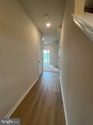 136 SWANSONG PL, Winchester, VA 22603