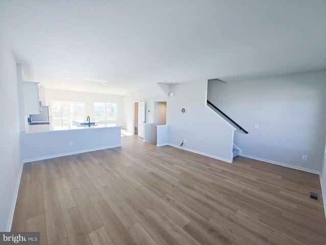 136 SWANSONG PL, Winchester, VA 22603