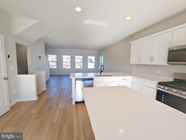 136 SWANSONG PL, Winchester, VA 22603