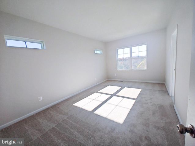 136 SWANSONG PL, Winchester, VA 22603