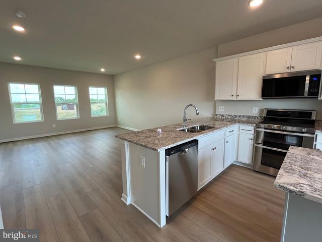 136 SWANSONG PL, Winchester, VA 22603
