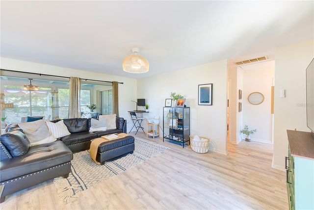 14283 SHARON DR, Largo, FL 33774