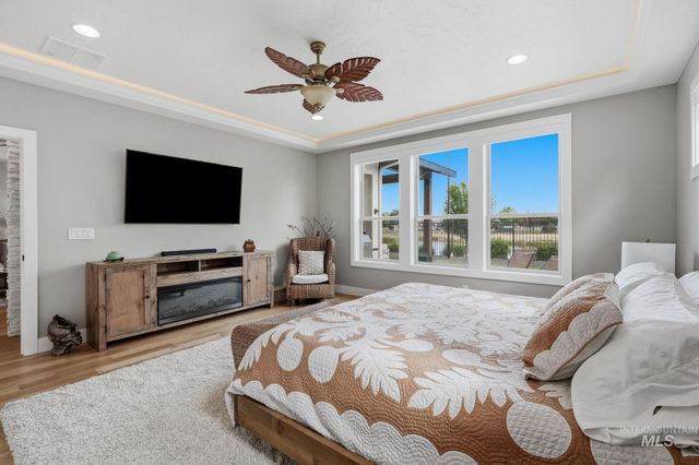 7706 W Meltwater Ln, Eagle, ID 83616