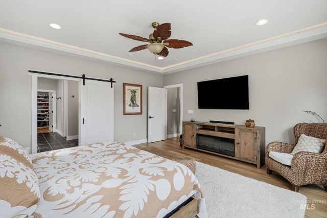 7706 W Meltwater Ln, Eagle, ID 83616