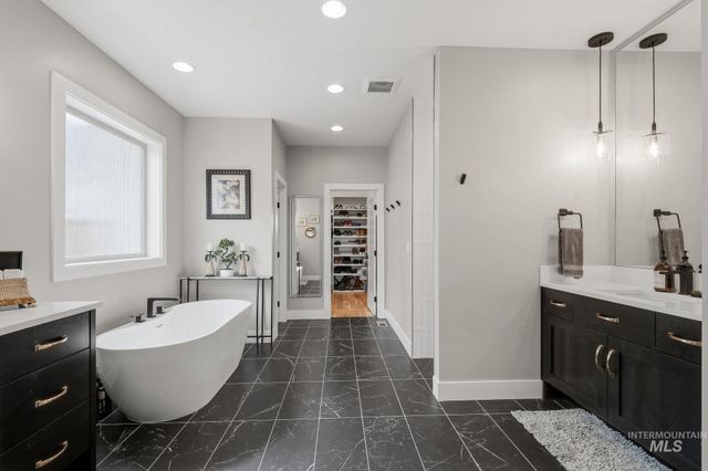7706 W Meltwater Ln, Eagle, ID 83616