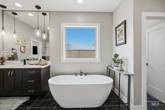 7706 W Meltwater Ln, Eagle, ID 83616