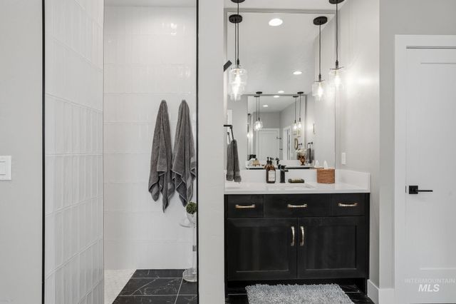 7706 W Meltwater Ln, Eagle, ID 83616
