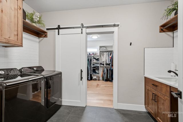 7706 W Meltwater Ln, Eagle, ID 83616