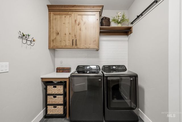 7706 W Meltwater Ln, Eagle, ID 83616
