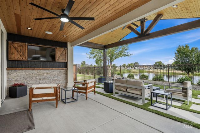 7706 W Meltwater Ln, Eagle, ID 83616